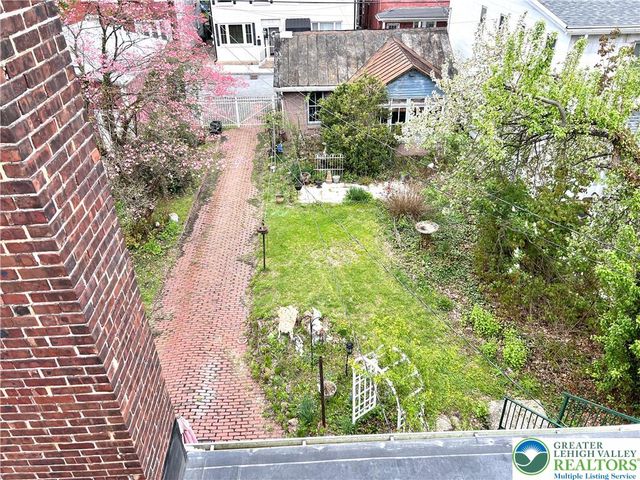 243 West Broad Street, Tamaqua Boro, PA 18252