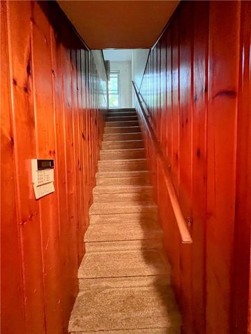 513 Young St, New Castle, PA 16101