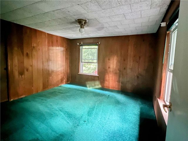 513 Young St, New Castle, PA 16101