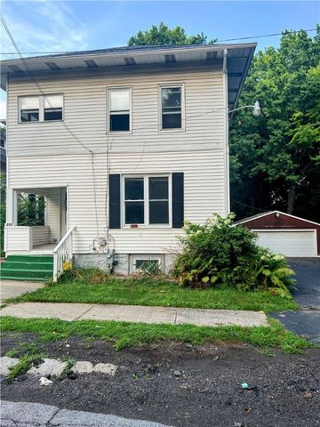 513 Young St, New Castle, PA 16101