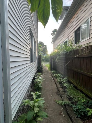 513 Young St, New Castle, PA 16101