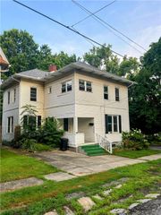 513 Young St, New Castle, PA 16101