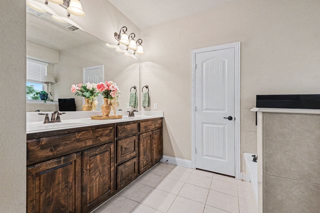 13154 Franklin Lane, Talty, TX 75126