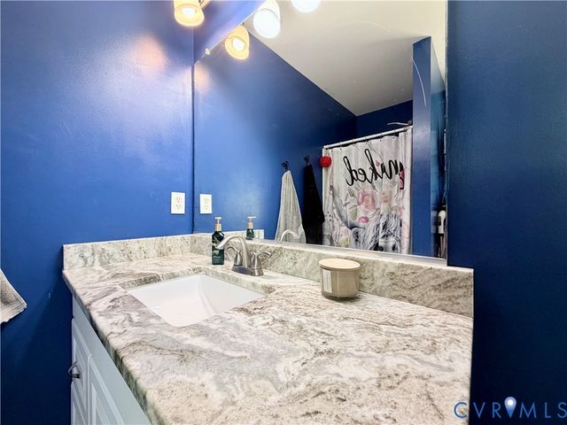 12772 Summerhouse Ln, Midlothian, VA 23112
