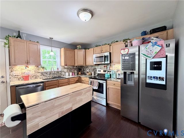 12772 Summerhouse Ln, Midlothian, VA 23112