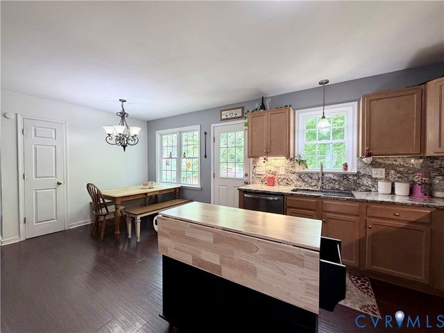 12772 Summerhouse Ln, Midlothian, VA 23112
