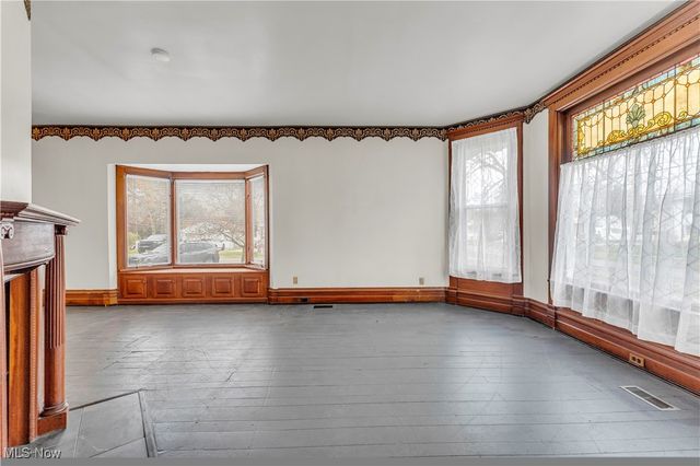 115 W Main Street, New London, OH 44851