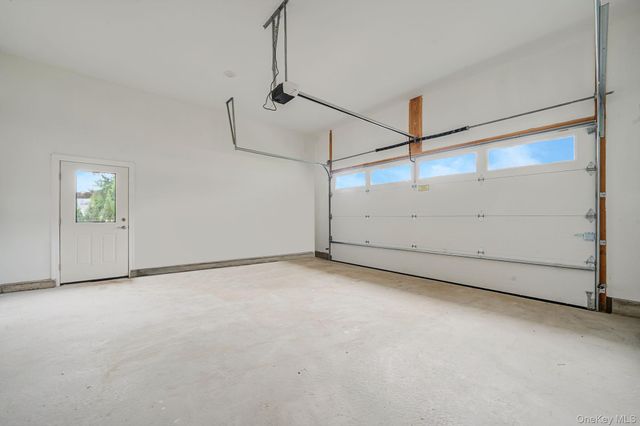 NC Pine Street, Port Jefferson, NY 11776