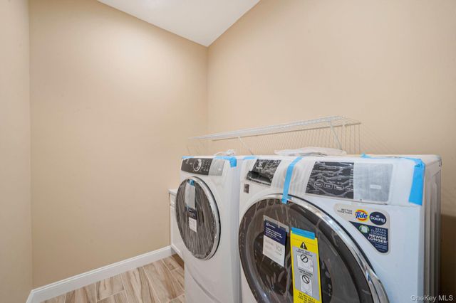 NC Pine Street, Port Jefferson, NY 11776