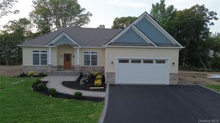 NC Pine Street, Port Jefferson, NY 11776