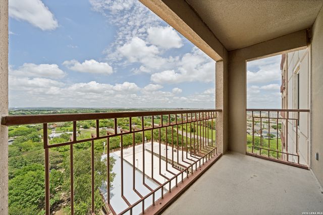 1 Towers Park Ln Apt 1004, San Antonio, TX 78209