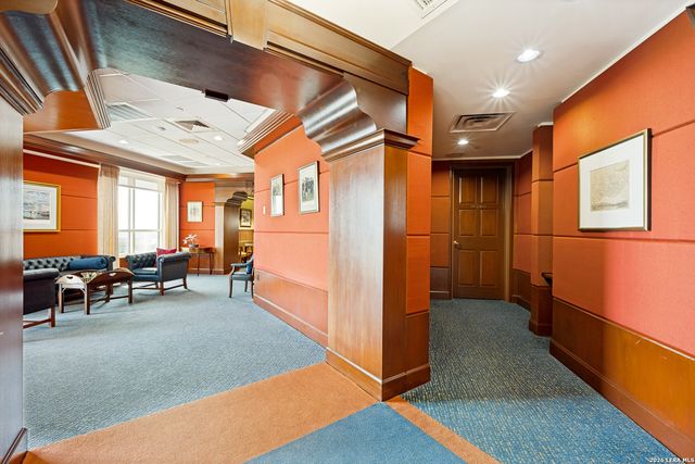 1 Towers Park Ln Apt 1004, San Antonio, TX 78209