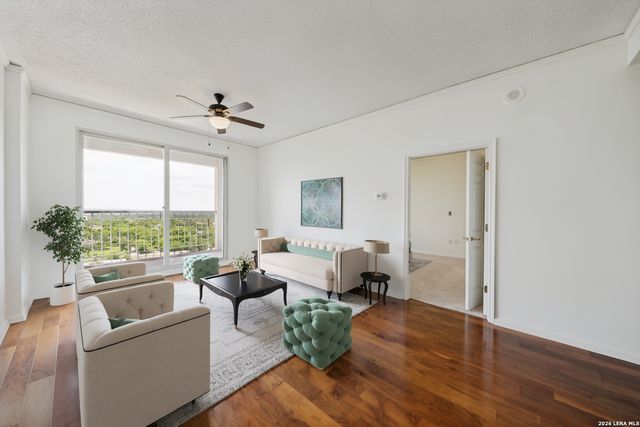 1 Towers Park Ln Apt 1004, San Antonio, TX 78209