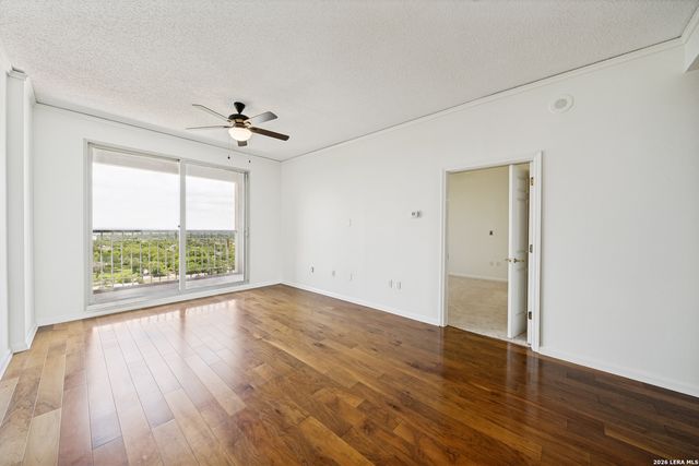 1 Towers Park Ln Apt 1004, San Antonio, TX 78209