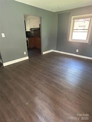 4814 Hidden Valley Road, Charlotte, NC 28213