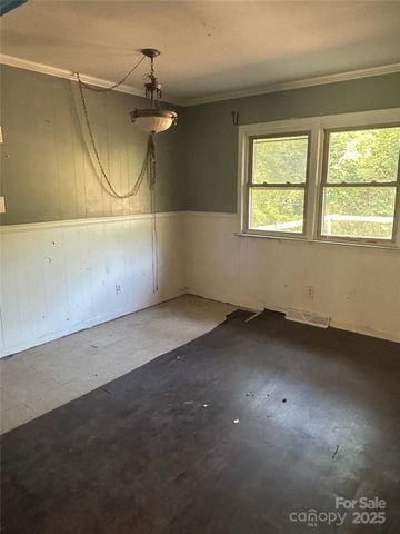 4814 Hidden Valley Road, Charlotte, NC 28213
