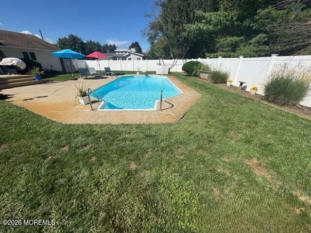 1 Traymore Road, Freehold, NJ 07728