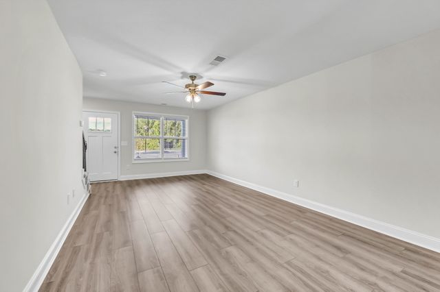 127 Quarry Point Dr C127, Clarksville, TN 37043