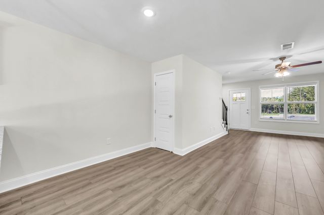 127 Quarry Point Dr C127, Clarksville, TN 37043