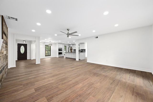322 Mesa Oaks, Leander, TX 78641
