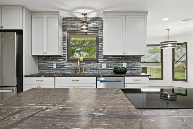 322 Mesa Oaks, Leander, TX 78641