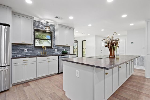 322 Mesa Oaks, Leander, TX 78641