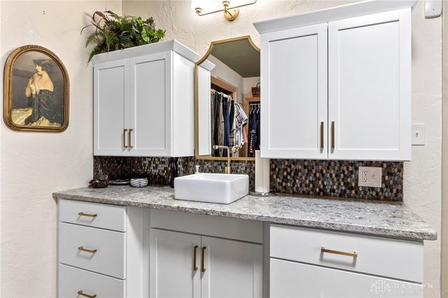 66 S Central Avenue, Fairborn, OH 45324