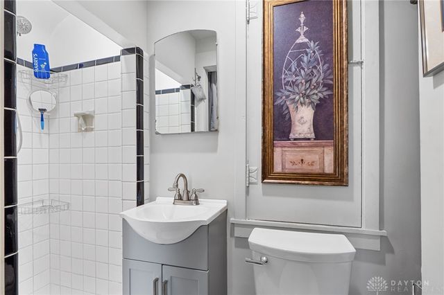 66 S Central Avenue, Fairborn, OH 45324