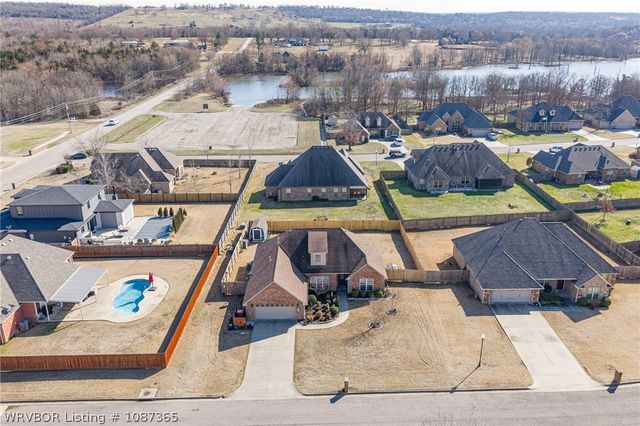 3725 Colfax Way, Greenwood, AR 72936