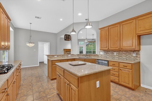 1501 Wyndmere Drive, Desoto, TX 75115