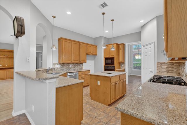 1501 Wyndmere Drive, Desoto, TX 75115