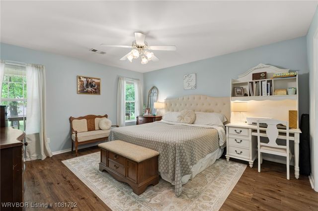 16 Nixon Road, Lavaca, AR 72941