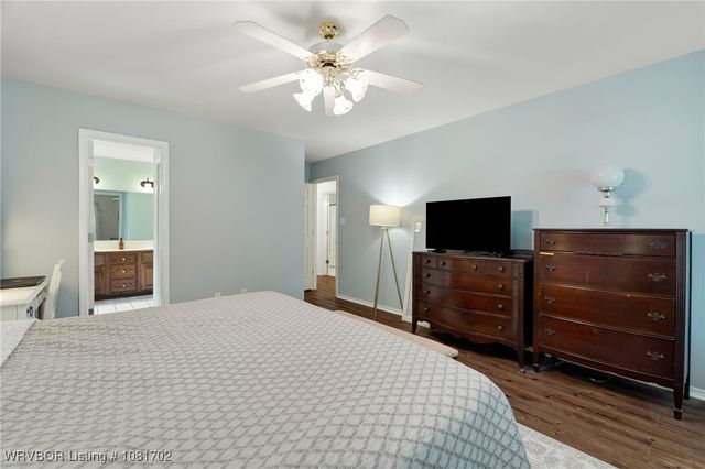 16 Nixon Road, Lavaca, AR 72941