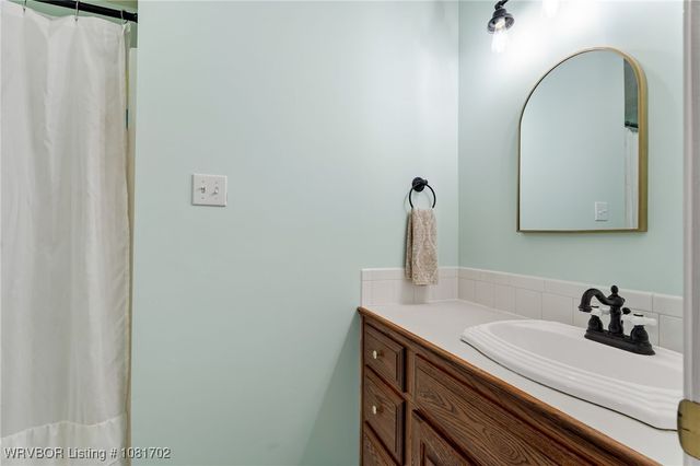 16 Nixon Road, Lavaca, AR 72941