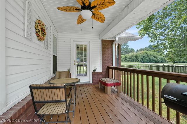16 Nixon Road, Lavaca, AR 72941