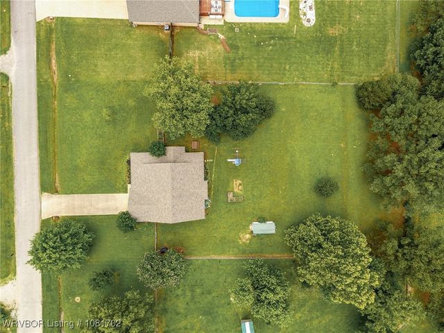 16 Nixon Road, Lavaca, AR 72941