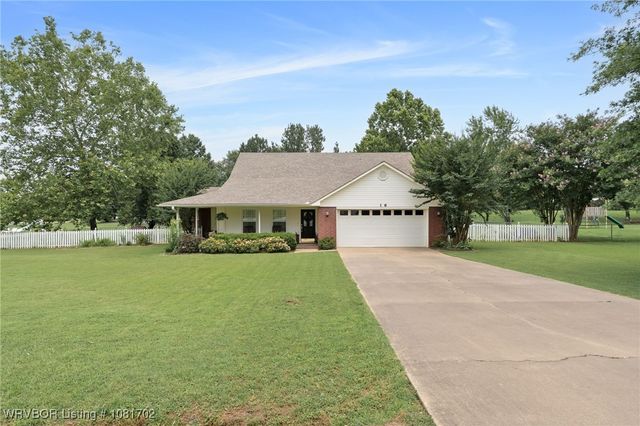16 Nixon Road, Lavaca, AR 72941