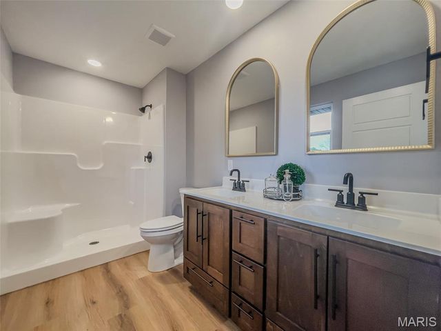 12301 County Road 4037, Holts Summit, MO 65043