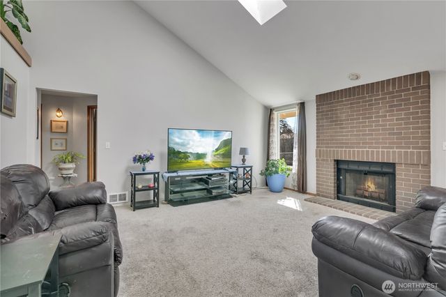 126 117th Street E, Tacoma, WA 98445