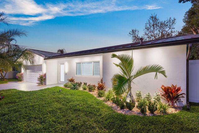 979 NW 8th Street, Boca Raton, FL 33486