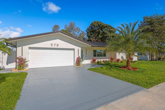 979 NW 8th Street, Boca Raton, FL 33486