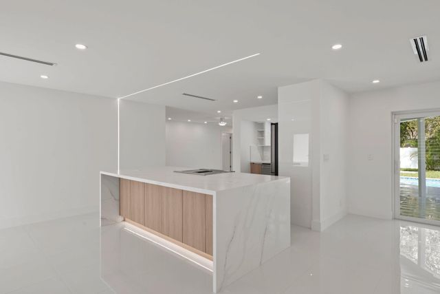 979 NW 8th Street, Boca Raton, FL 33486