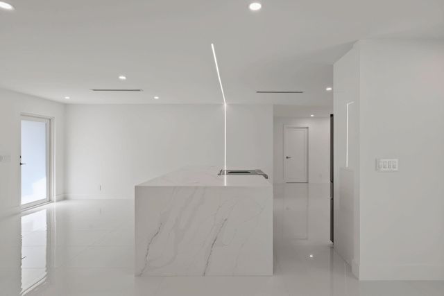 979 NW 8th Street, Boca Raton, FL 33486