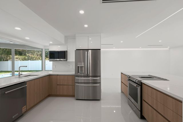 979 NW 8th Street, Boca Raton, FL 33486