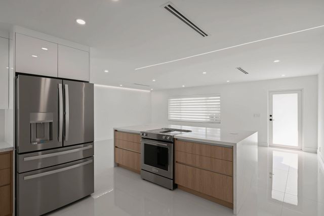 979 NW 8th Street, Boca Raton, FL 33486