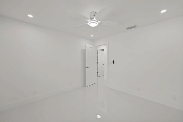 979 NW 8th Street, Boca Raton, FL 33486