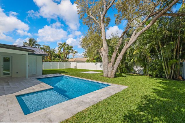 979 NW 8th Street, Boca Raton, FL 33486