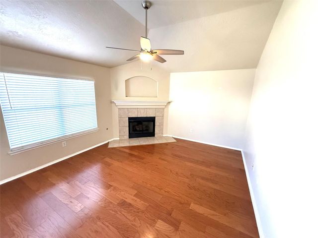 11818 Canyon Falls Drive, Tomball, TX 77375