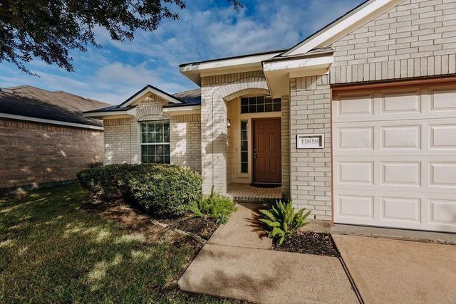 11818 Canyon Falls Drive, Tomball, TX 77375