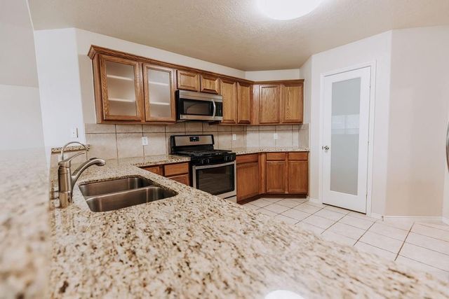 11818 Canyon Falls Drive, Tomball, TX 77375